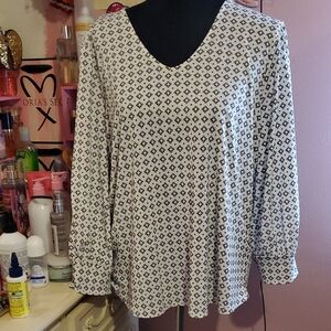 Adrianna Papell Black and White Geometric Blouse